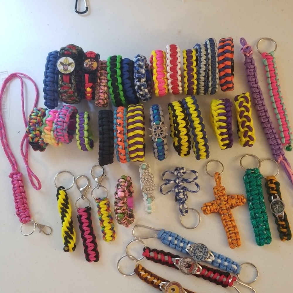 DESIGN YOUR OWN PARACORD BRACELET KEYCHAIN LANYARD DOG COLAR/LEASH & OTHER ITEMS